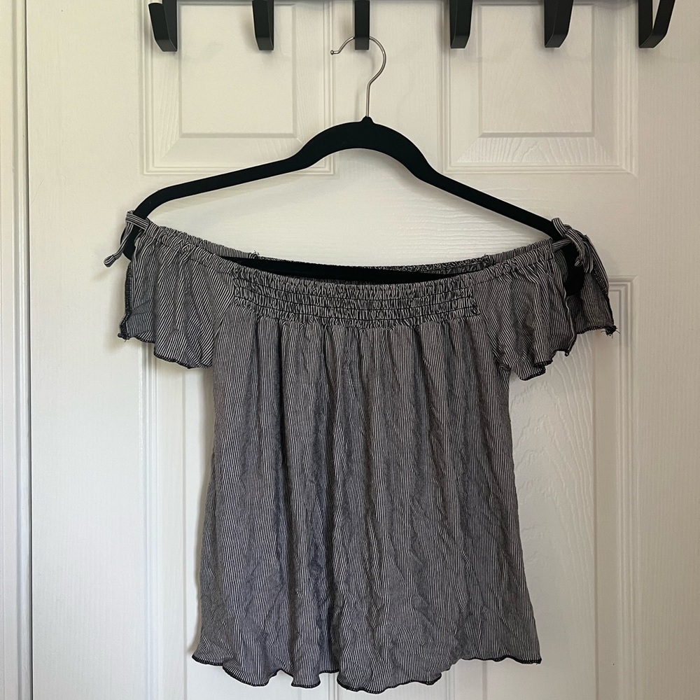 AE Soft & Sexy On or Off Shoulder Tie Short Sleeve